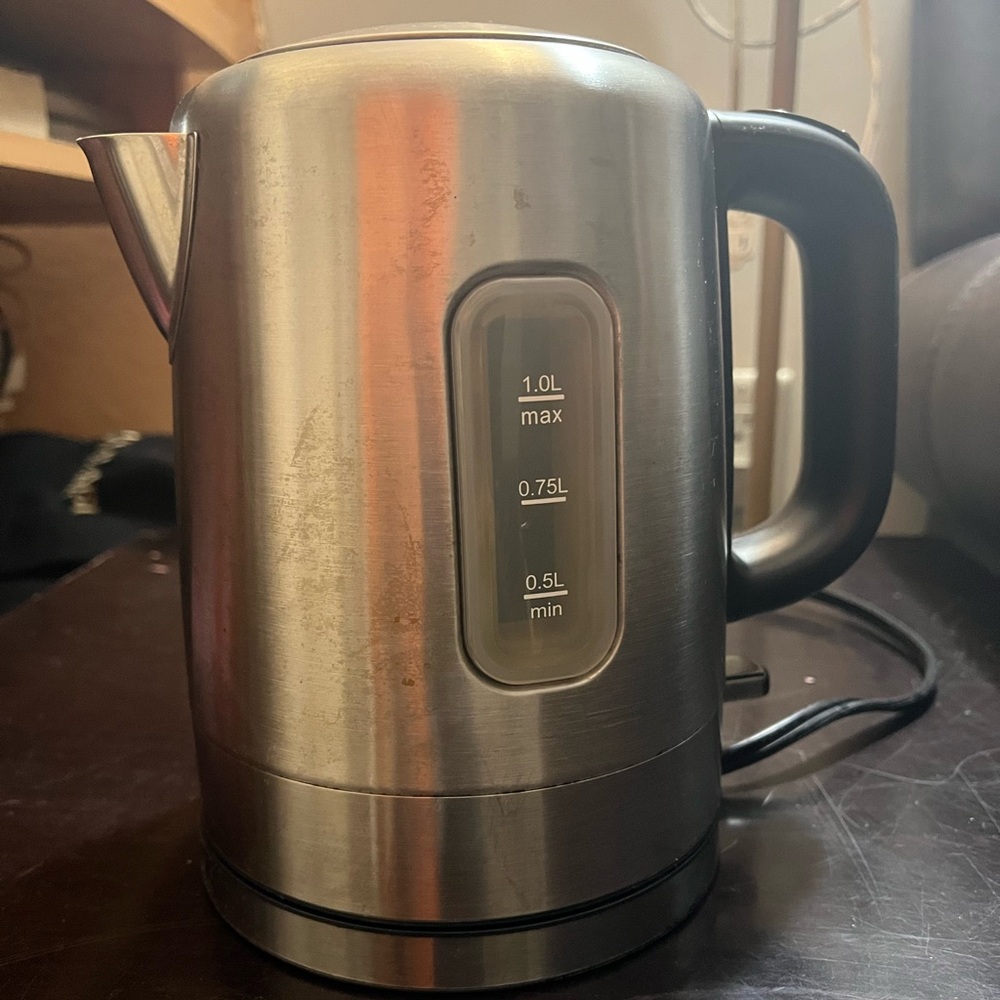 Electric stainless steel kettle- 1.0L